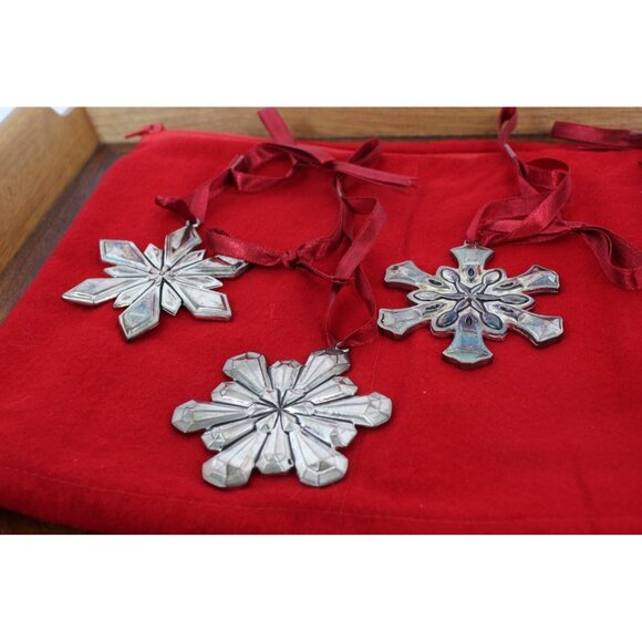 Gorham Ornament Set Silverplate Snowflakes Mini Pitcher Teapot Trio Storage Bag - Picture 2 of 16